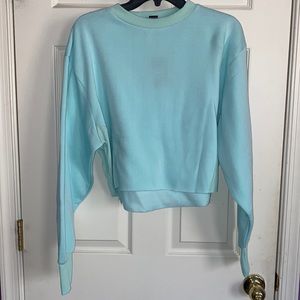 Plain mint semi-crop top sweatshirt